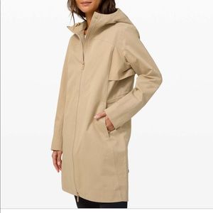 Lululemon Rain Rebel Jacket Size 6
